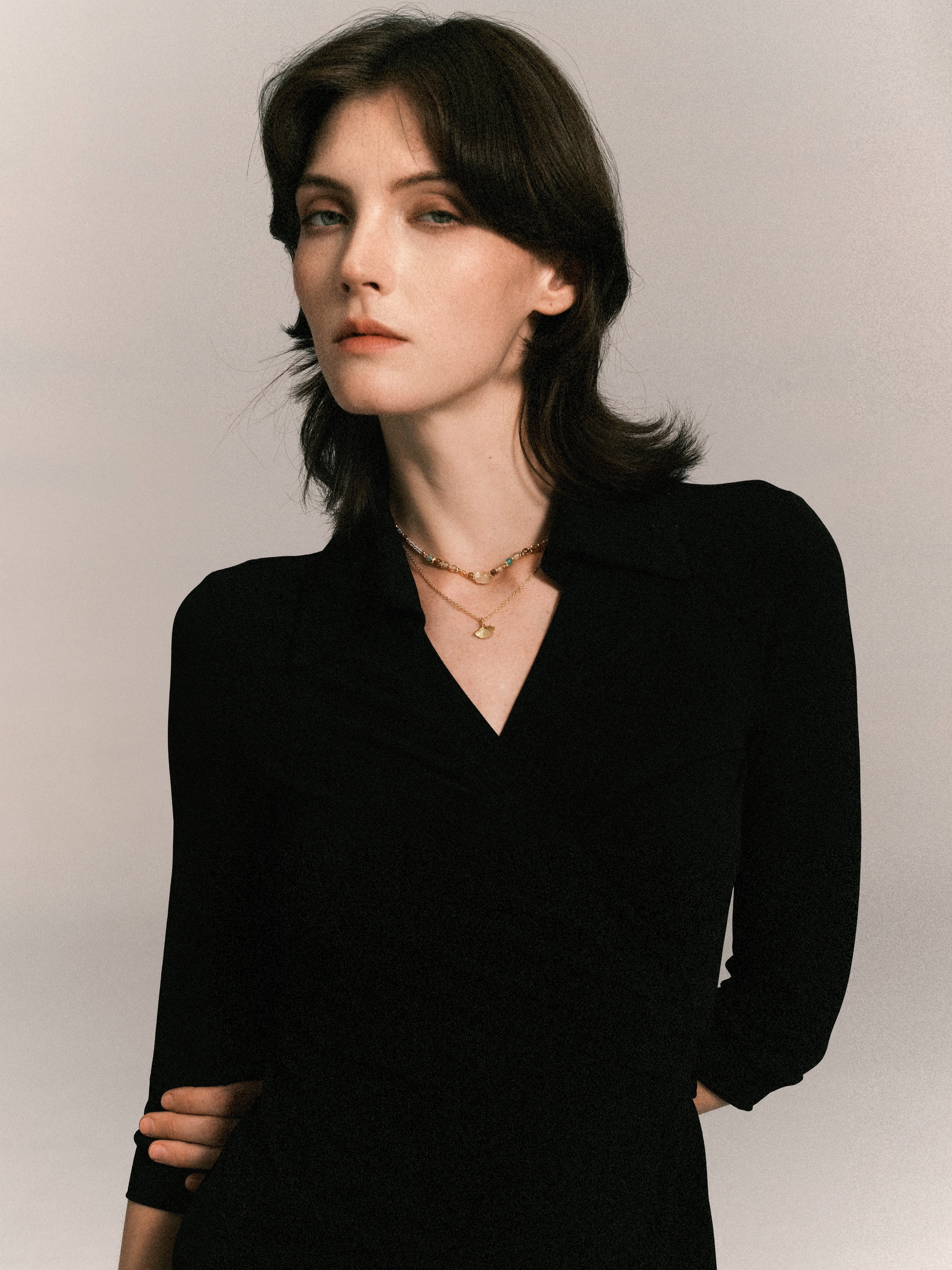 Natural Stone Pearl String Lucky Leaf Pendant Necklace Set